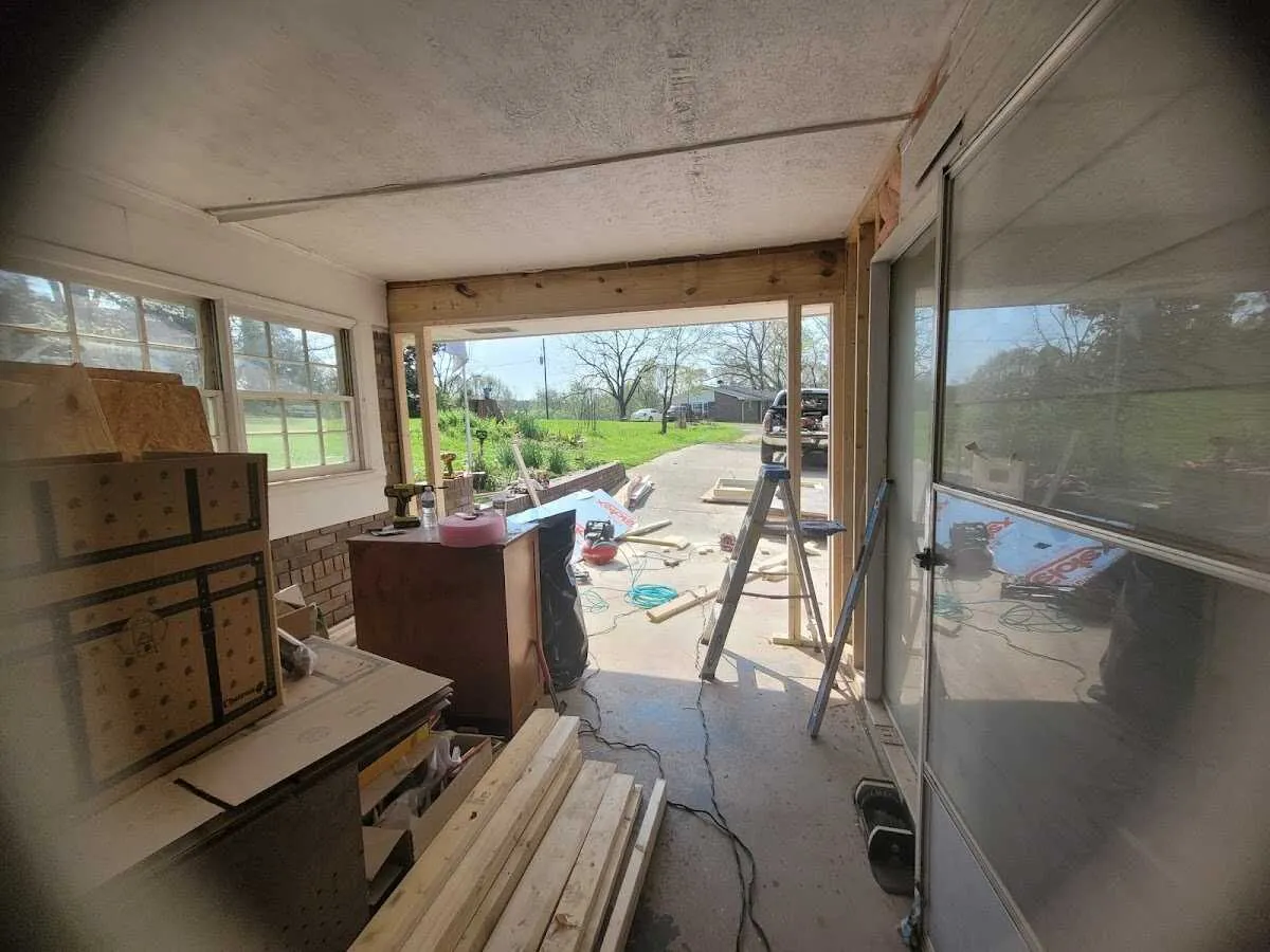 Air movers and dehumidifier for Drying & Dehumidification in Spring Hill